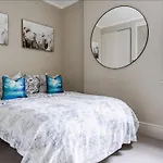 Lux 3 Bedroom Covent Garden Apartment