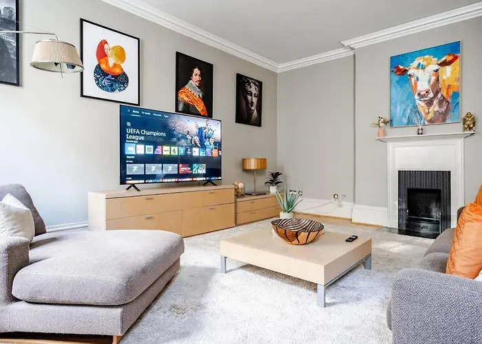 Lux 3 Bedroom Covent Garden Apartment